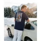 FW26 Backprint T-Shirt Filou 187 Chalet Owners Club BARON - Oxford Blue