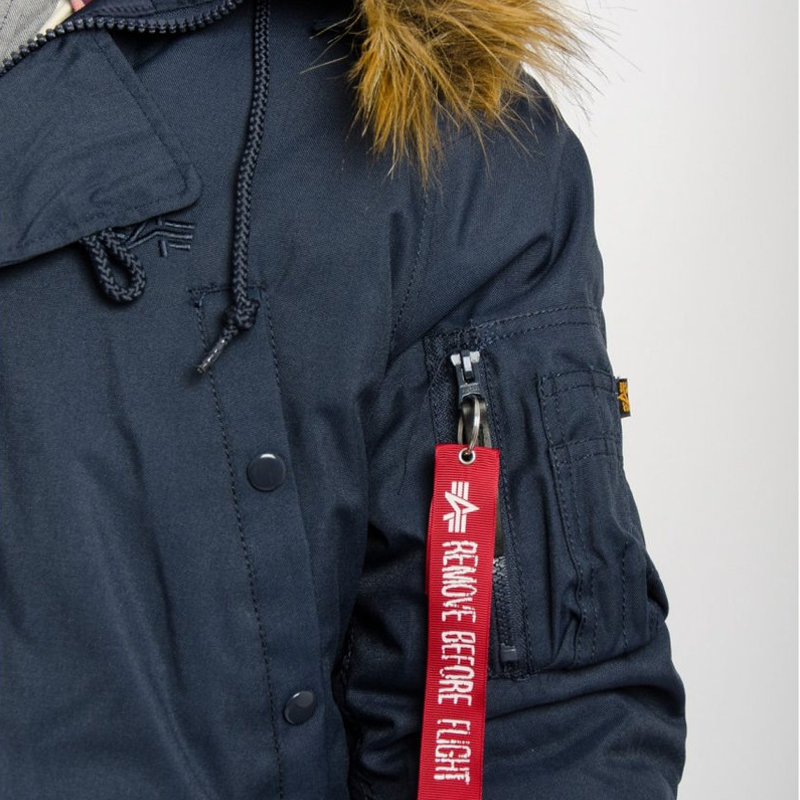 Explorer coat – your comrade below zero